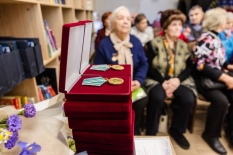 Детям Великой Отечественной войны вручили памятные медали в областном центре