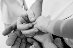 Глава региона Андрей Чибис сообщил о запуске нового социального проекта «На Севере — малыш»